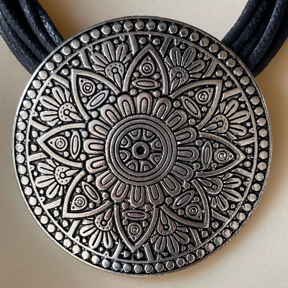 Silvertone Floral Embossed Medallion Multi Strand Necklace Matching Earring Set - Picture 9 of 16